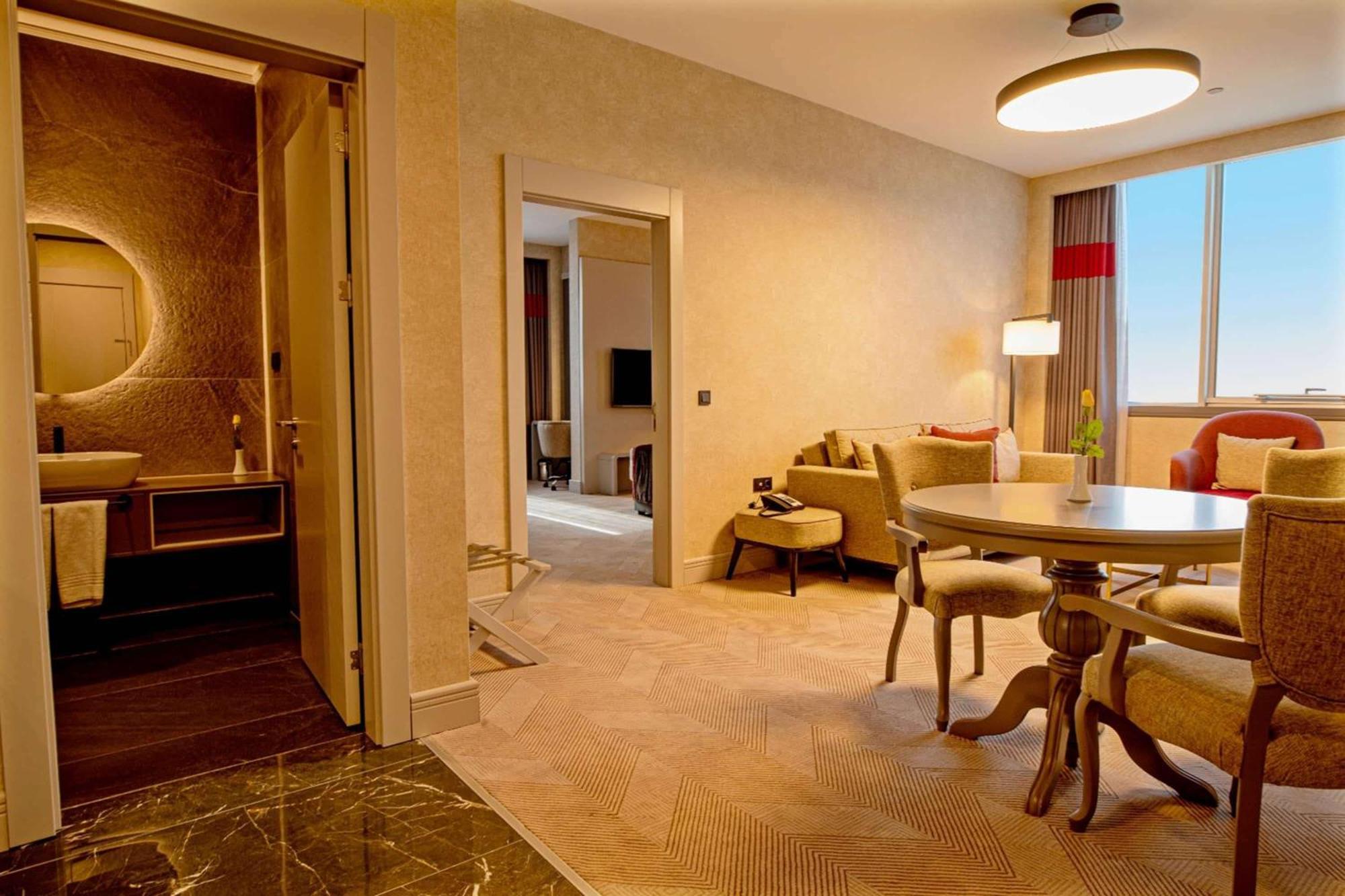 Ramada By Wyndham Diyarbakir Hotel Exterior photo